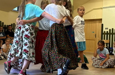 2025-08-27 - Projekt edukacyjno-kulturowy "Skok przez patyki, śmiech przez pokolenia"