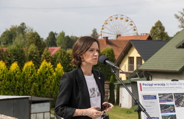 2025-08-29- Pociągi wracają do Rabki-Zdroju! Briefing prasowy na stacji kolejowej w Rabce-Zdroju