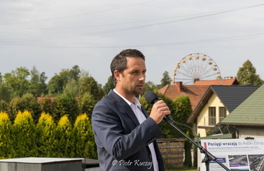 2025-08-29- Pociągi wracają do Rabki-Zdroju! Briefing prasowy na stacji kolejowej w Rabce-Zdroju