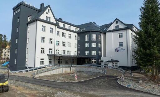 Zdjęcie do Szpital w Rabce-Zdroju działa pełną parą. Trwają kolejne prace modernizacyjne i porządkowe
