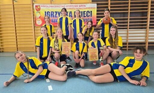 Zdjęcie do Złote koszykarki z "Jedynki"! Szkoła nr 1 w Rabce-Zdroju najlepsza w Ośrodku Rabka-Zdr&oacute;j
