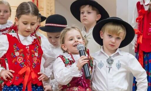 Zdjęcie do Rodzinne kolędowanie z zespołami Szafranki i Szafrany