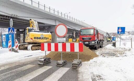 Zdjęcie do Most w Chab&oacute;wce zamknięty. Od dziś obowiązuje nowa organizacja ruchu