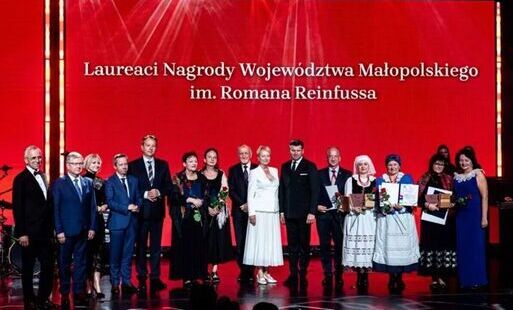 Zdjęcie do Prof. Anna Mlekodaj z gł&oacute;wną Nagrodą im. Romana Reinfussa. Burmistrz Rabki-Zdroju uczestniczył w gali Święta Małopolski