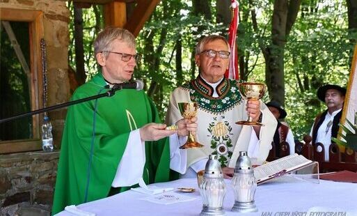 Zdjęcie do Msza święta na Luboniu Wielkim. Od 26 lat dziękują za ocalenie schroniska