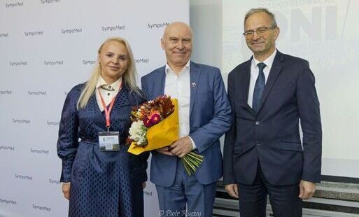 Zdjęcie do Prof. Henryk Mazurek odebrał prestiżowe odznaczenie. Uroczyste wręczenie podczas polsko-słowackiej konferencji w Rabce-Zdroju