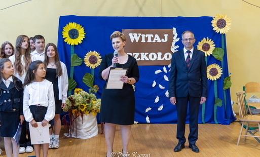 Zdjęcie do Uroczyste rozpoczęcie roku szkolnego w Szkole Podstawowej w Rdzawce